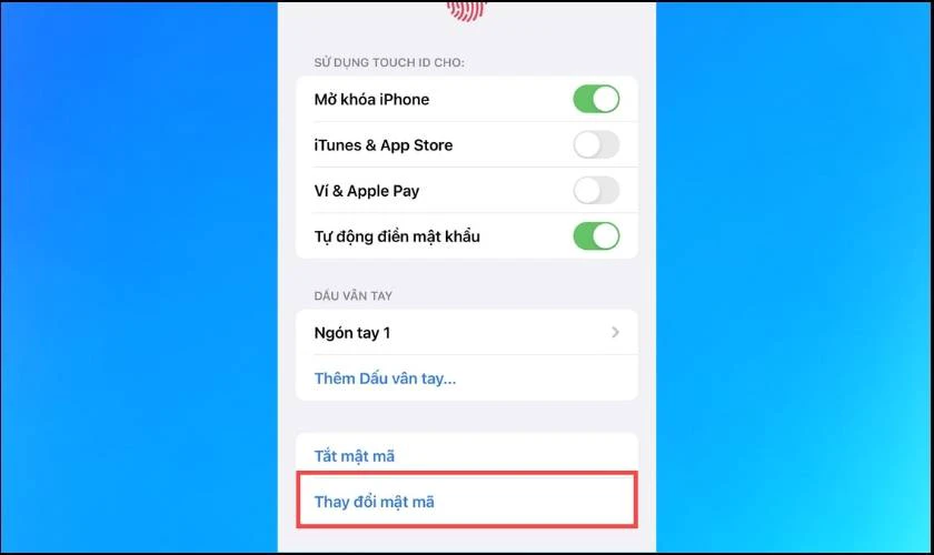 Chọn Thay đ&ocirc;̉i m&acirc;̣t mã để đổi mật khẩu iPhone